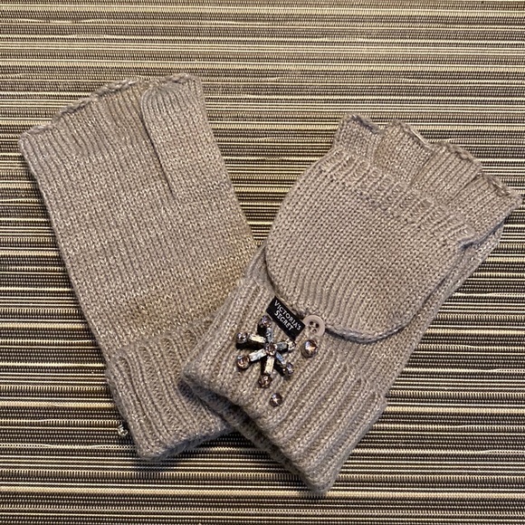 🛑 SOLD 🛑 Victoria Secret Angel Collection - Picture 3 of 4